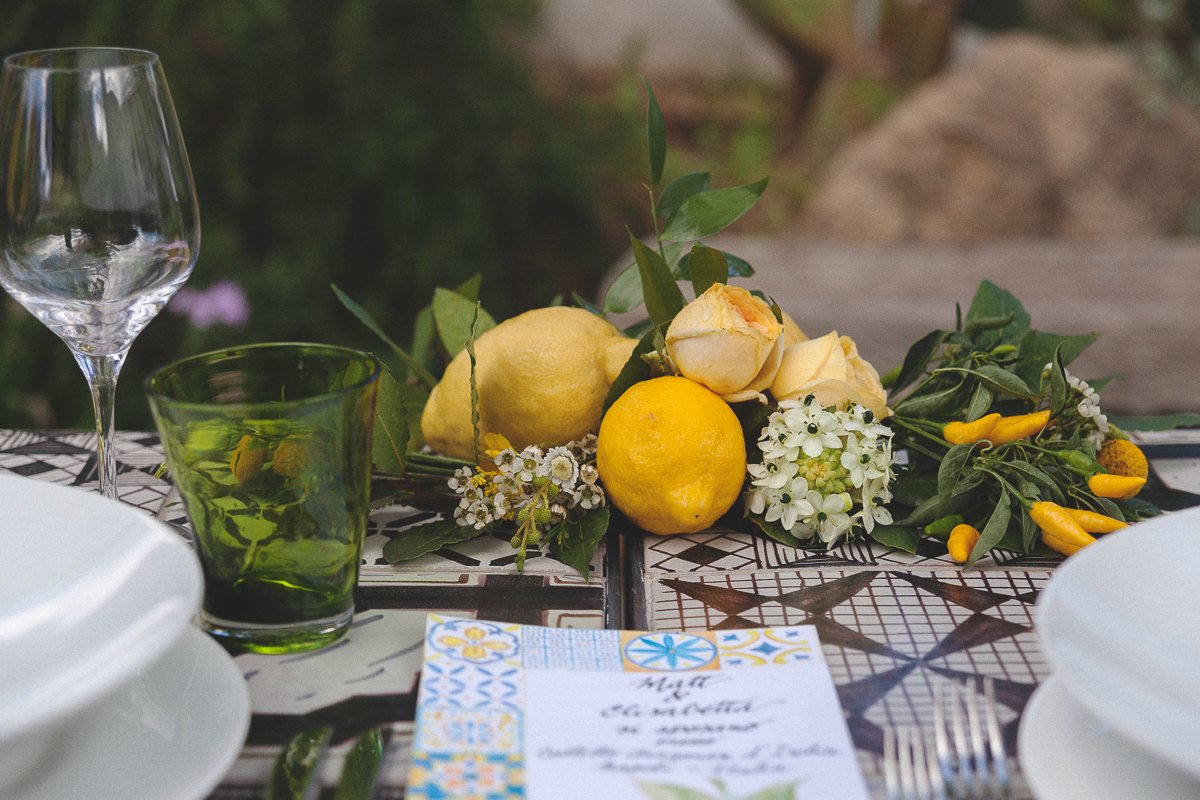 mazzo-di-fiori-giallo-con-limoni